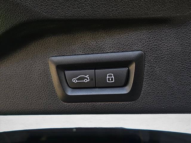 Used 2024 BMW X5 xDrive40i w/ M Sport Package AWD/4WD image 25