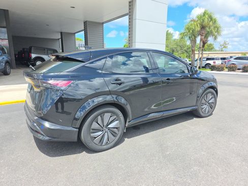 Used 2023 Nissan Ariya AWD image 5