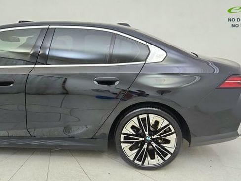 Used 2026 BMW 530i RWD image 10
