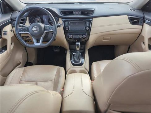 Used 2020 Nissan Rogue SL w/ Premium Package image 18