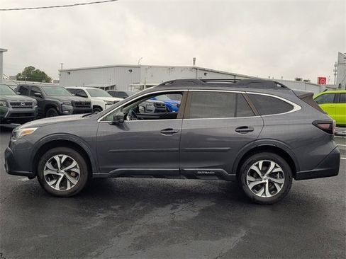 Used 2021 Subaru Outback Limited image 4