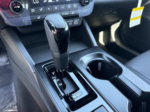 New 2026 Subaru Outback Premium AWD/4WD image 30