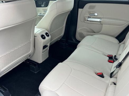 Certified 2026 Mercedes-Benz GLB 250 4MATIC image 4