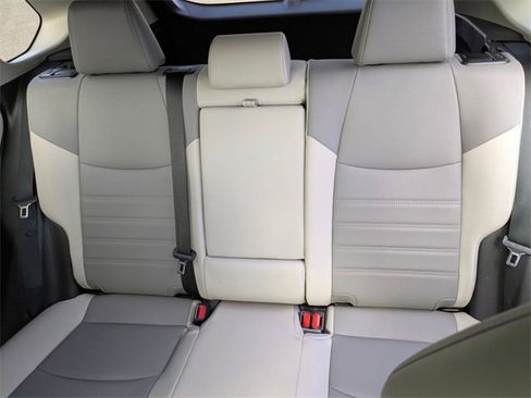 Used 2021 Toyota RAV4 XLE Premium image 35