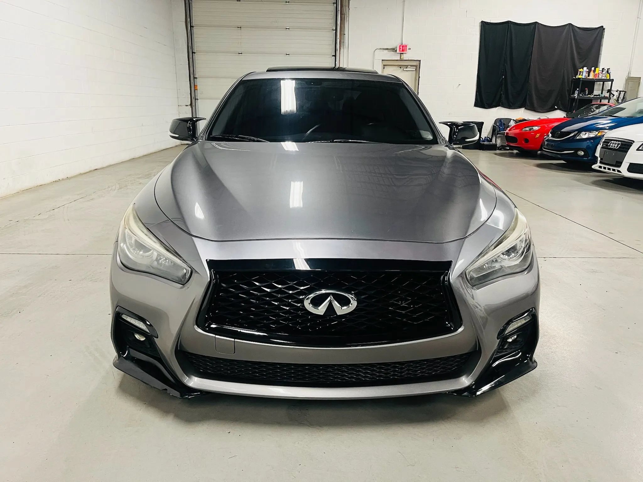 Used 2018 INFINITI Q50 Luxe w/ Essential Package (3.0T Luxe) AWD/4WD image 3