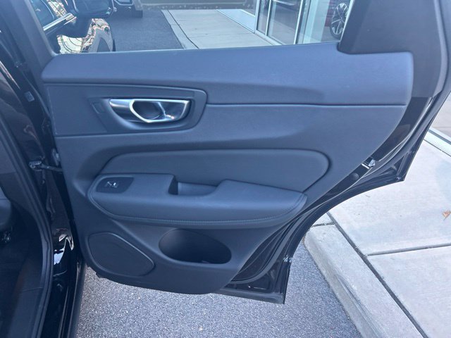 Used 2026 Volvo XC60 B5 Plus AWD/4WD image 12