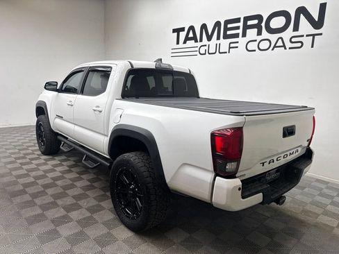 Used 2018 Toyota Tacoma TRD Off-Road w/ Technology Package AWD/4WD image 8