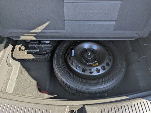 Used 2023 Buick Encore GX Essence w/ Experience Buick Package image 24