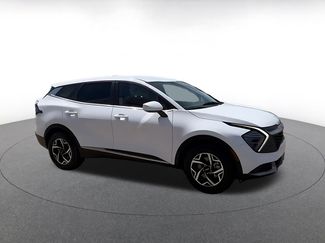 Used 2025 Kia Sportage LX video 2