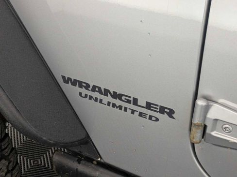 Used 2015 Jeep Wrangler Unlimited Sport AWD/4WD image 10