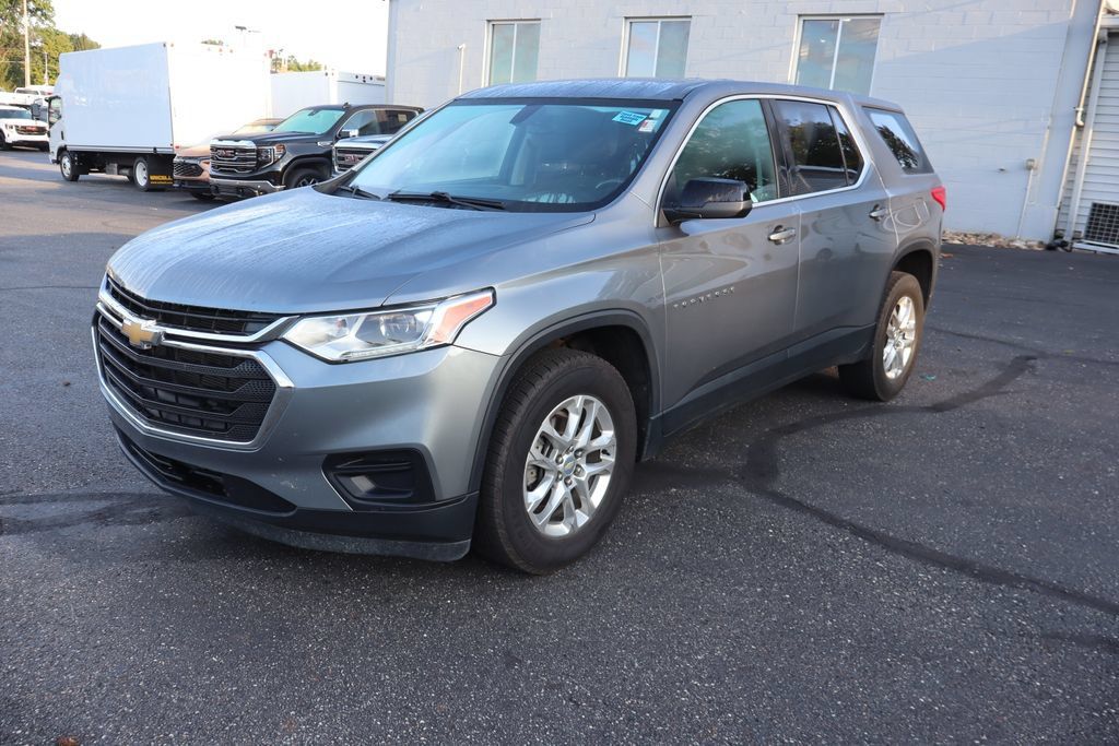 Used 2021 Chevrolet Traverse LS AWD/4WD image 2