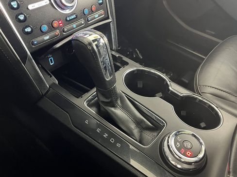 Used 2018 Ford Explorer Platinum AWD/4WD image 23