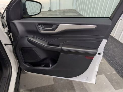 Used 2022 Ford Escape SE w/ Convenience Package image 26