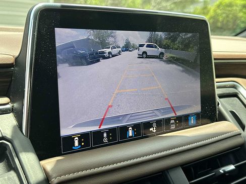 Used 2021 Chevrolet Tahoe High Country RWD image 22