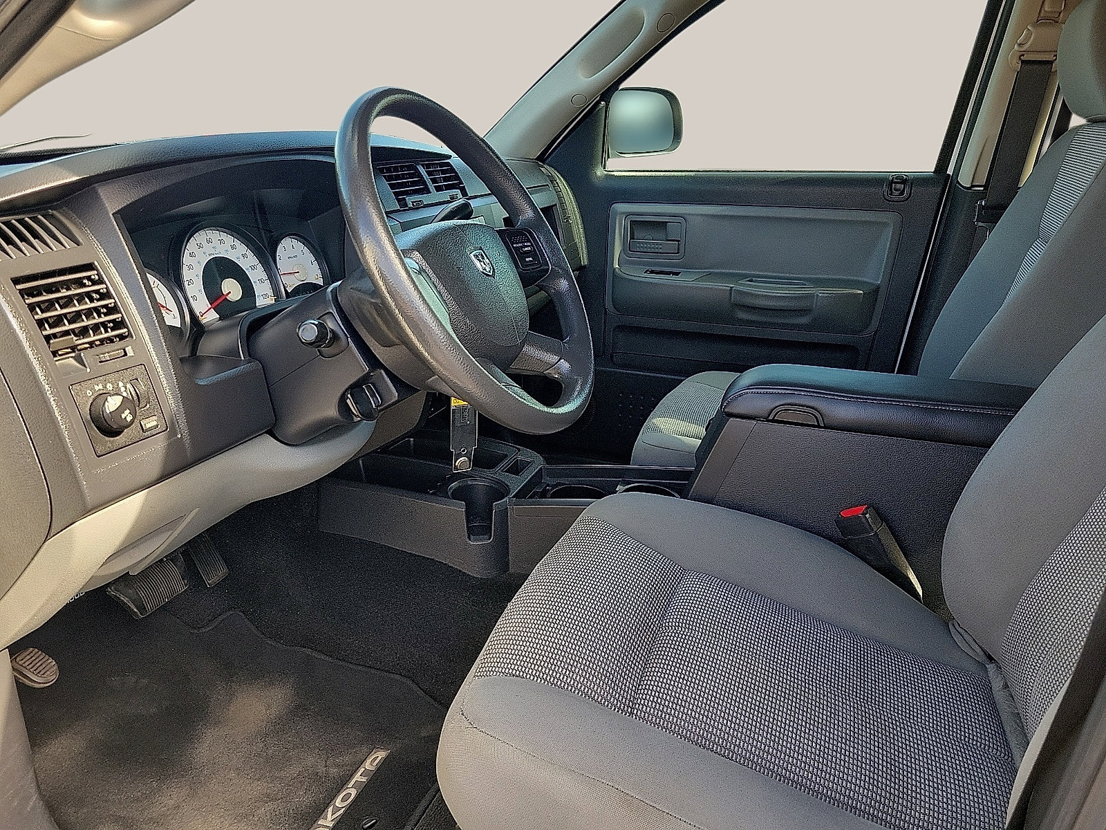 Used 2010 Dodge Dakota Big Horn w/ Utility Group AWD/4WD image 12