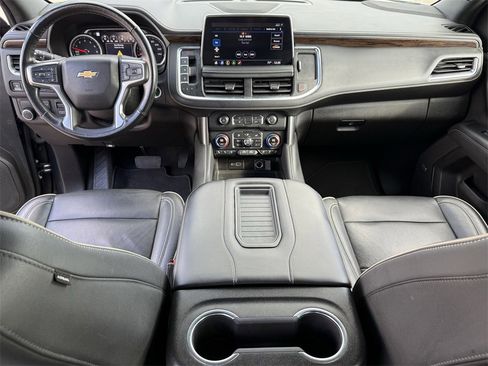 Used 2021 Chevrolet Suburban Premier w/ Premium Package image 26