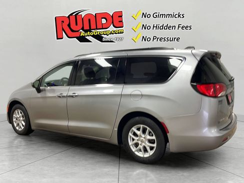Used 2021 Chrysler Voyager Lxi FWD image 4