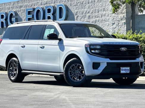 Used 2025 Ford Expedition Max Active image 2