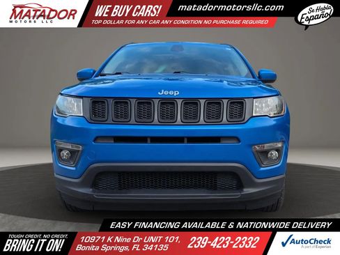Used 2018 Jeep Compass Latitude w/ Popular Equipment Group FWD image 2