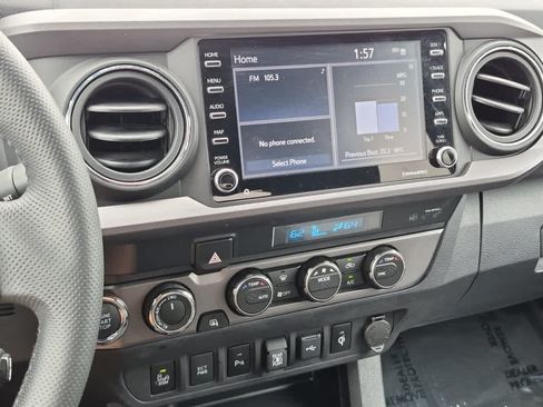 Used 2023 Toyota Tacoma TRD Sport w/ Technology Package AWD/4WD image 13