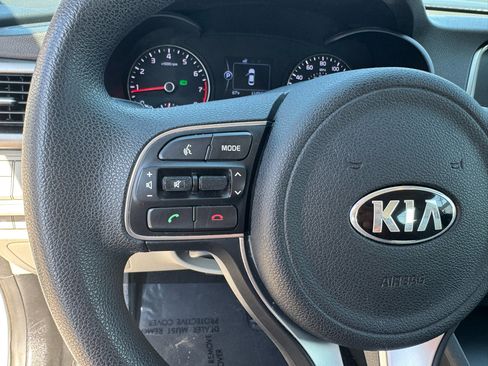 Used 2017 Kia Optima LX image 27