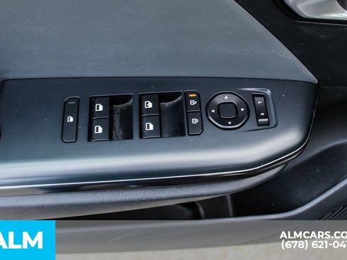 Used 2025 Kia K4 FWD image 39