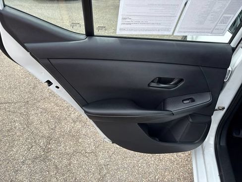 Used 2024 Nissan Sentra S FWD image 19
