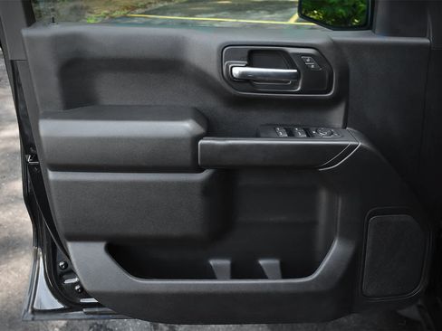 Used 2023 Chevrolet Silverado 1500 Custom AWD/4WD image 19