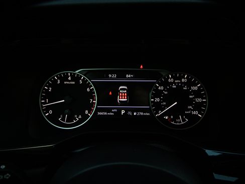 Used 2025 Nissan Pathfinder SV AWD/4WD image 21