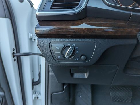 Used 2018 Audi Q5 2.0T Premium Plus w/ Premium Plus Package image 14