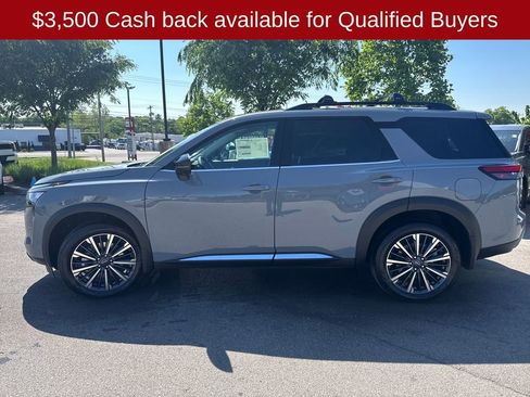 New 2026 Nissan Pathfinder Platinum w/ Cargo Package AWD/4WD image 4