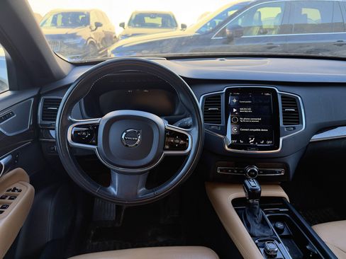 Used 2019 Volvo XC90 T6 Momentum w/ Advanced Package image 16