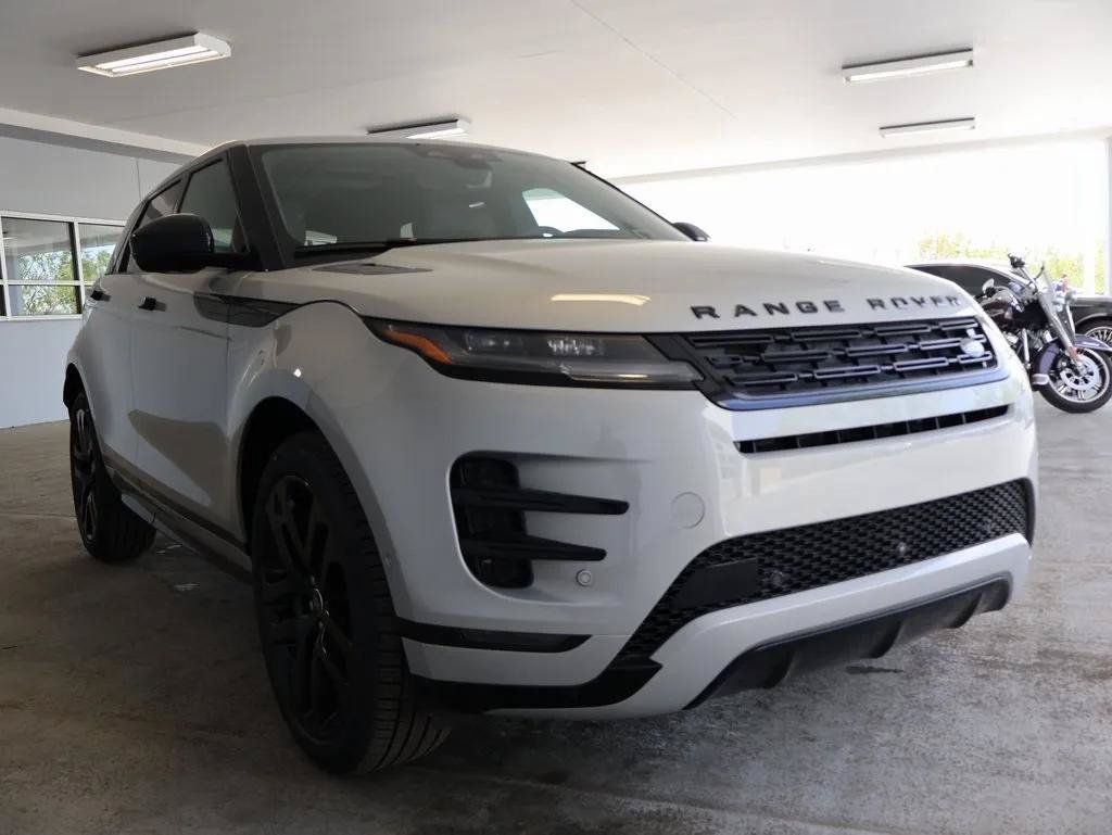 Certified 2026 Land Rover Range Rover Evoque Dynamic SE AWD/4WD image 30