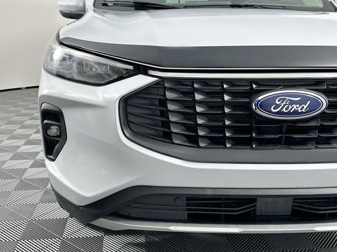 Used 2025 Ford Escape Platinum image 4