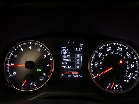 Used 2021 Toyota RAV4 XLE w/ Convenience Package AWD/4WD image 16