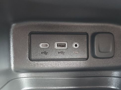 Used 2024 Chevrolet Equinox LT AWD/4WD image 25