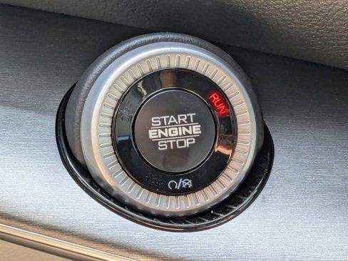 New 2026 Jeep Grand Wagoneer L 4WD w/ Premium Group I image 32