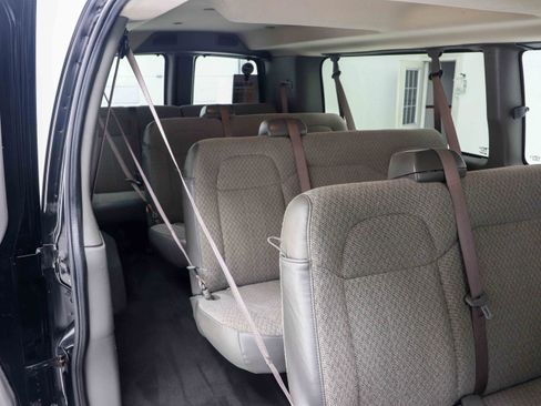 Used 2024 Chevrolet Express 3500 LT w/ LT Preferred Equipment Group RWD image 14