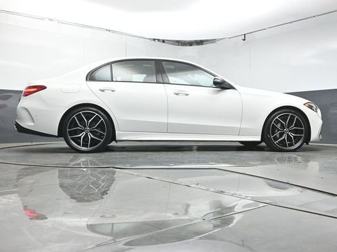 Used 2025 Mercedes-Benz C 300 Sedan image 39