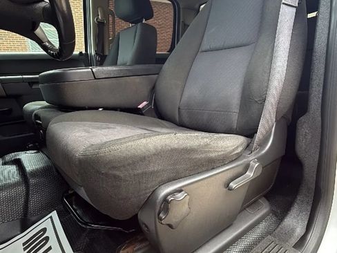 Used 2014 Chevrolet Silverado 2500 LT AWD/4WD image 26
