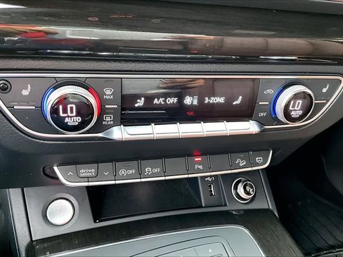 Used 2018 Audi Q5 Premium Plus w/ Premium Plus Package image 32