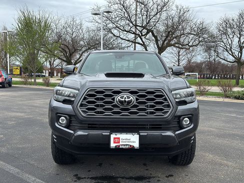 Used 2023 Toyota Tacoma TRD Sport w/ Black Out Package (TMS) AWD/4WD image 7