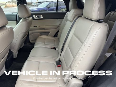 Used 2013 Ford Explorer XLT image 9