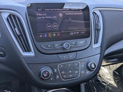 Used 2023 Chevrolet Malibu LT image 14