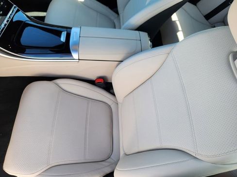 New 2026 Mercedes-Benz C 300 4MATIC Sedan image 8