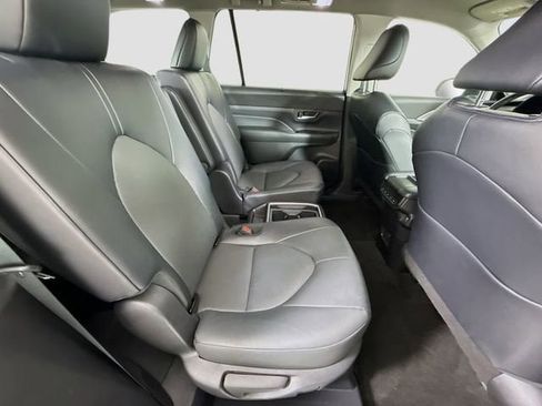 Certified 2025 Toyota Grand Highlander FWD image 26