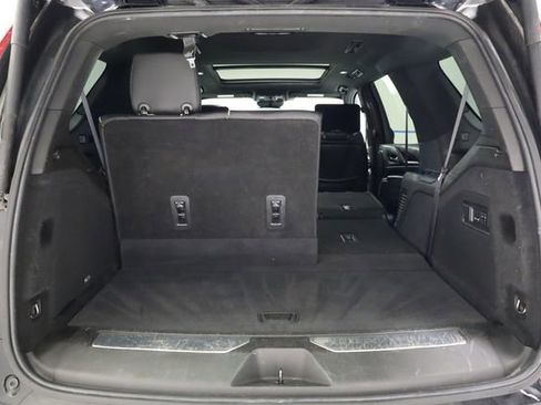 Used 2021 Cadillac Escalade Premium Luxury AWD/4WD image 37