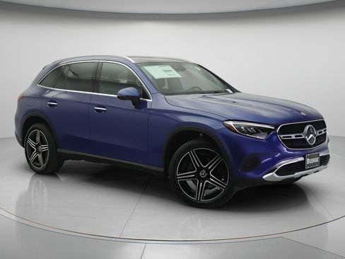 New 2026 Mercedes-Benz GLC 300 image 1
