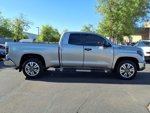 Used 2017 Toyota Tundra SR5 image 6