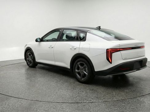 Used 2025 Kia K4 FWD image 6